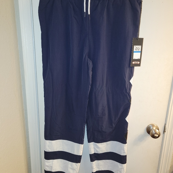 Pants - Picture 4 of 4